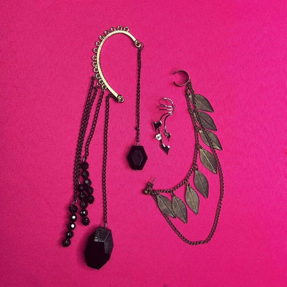 Gothic Ear Cuff Set Black Silver Chain Leaf Dangle